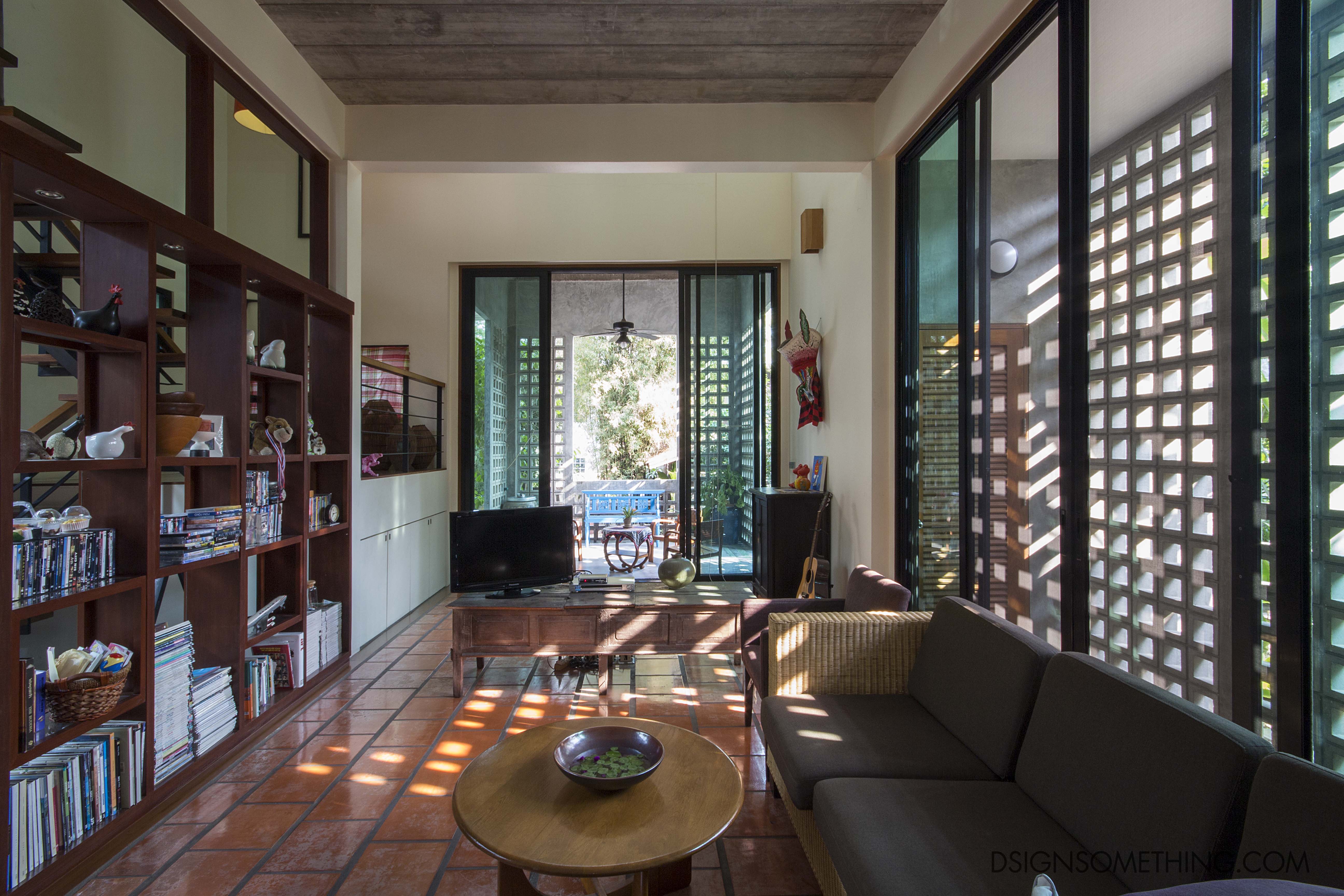 บ้านที่เป็นเพื่อนกับแสงแดด - Design Makes A Better Life.