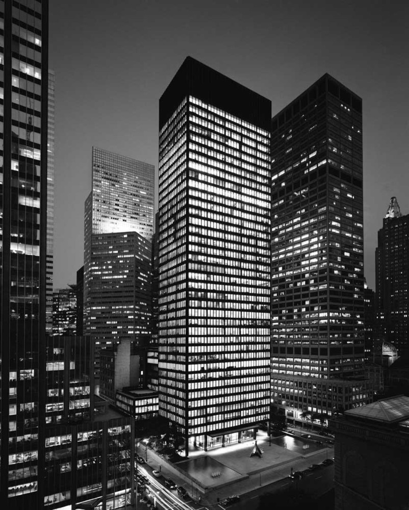 5  เบื้องหลังตึกระฟ้าที่เป็นไอคอนของเมือง New York City ยุค 90s