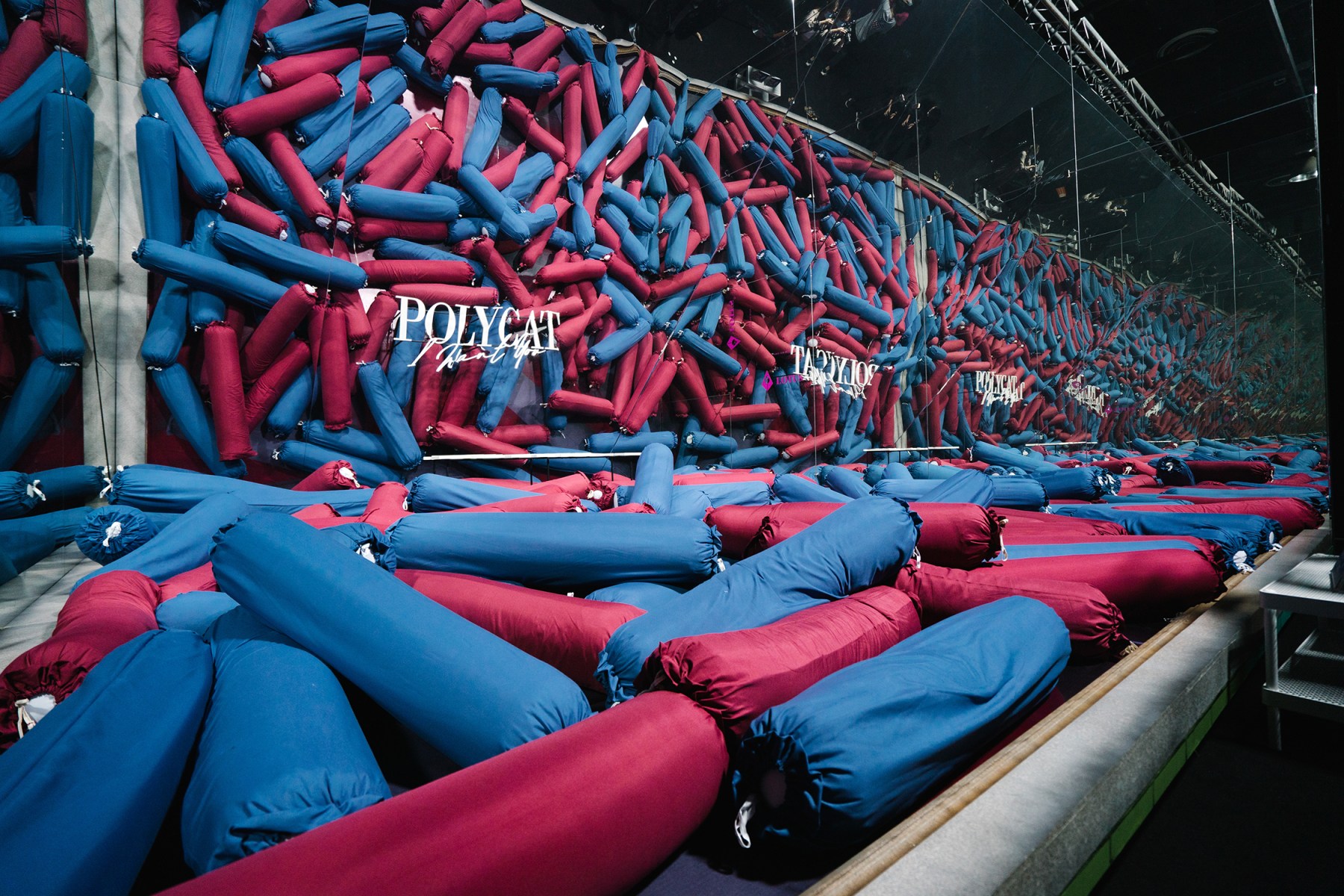 Polycat Polycat Concert Exhibition นิทรรศการศิลปะที่ได้แรงบันดาลใจมาจากเส้นทาง ...