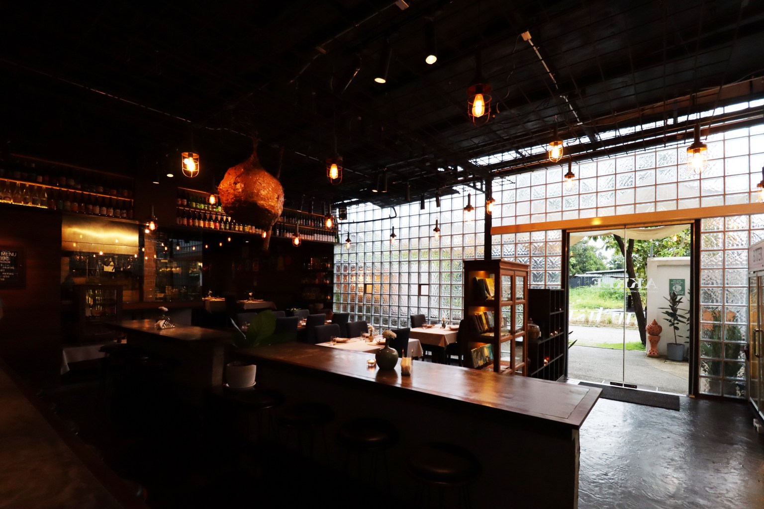 AKKEE Thai Delicacies & Tasting Counter ร้านอาหารไทยดั้งเดิมที่หยิบ ...