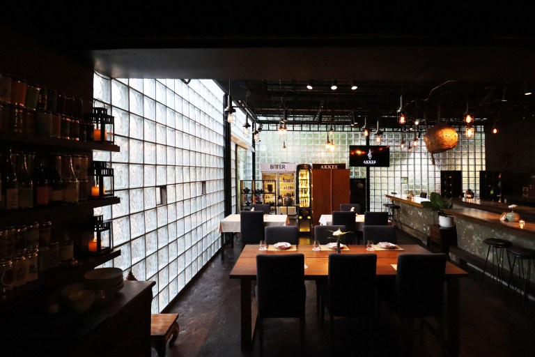 AKKEE Thai Delicacies & Tasting Counter ร้านอาหารไทยดั้งเดิมที่หยิบ ...