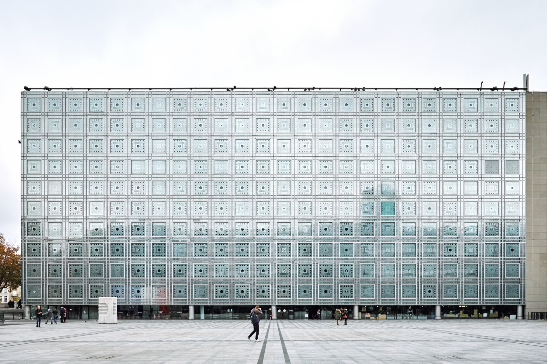 Dynamic Facade กับแนวทางการออกแบบสถาปัตยกรรมยั่งยืน - Design Makes A ...