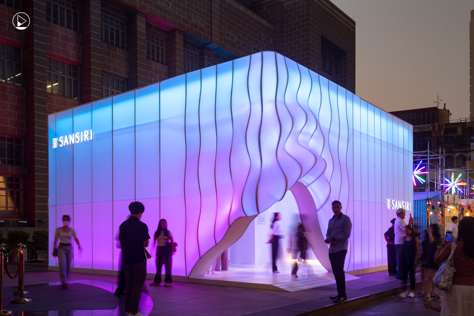 สำรวจสายลม ป่าเล็ก และอารมณ์ บน Pavilions กลางเมือง