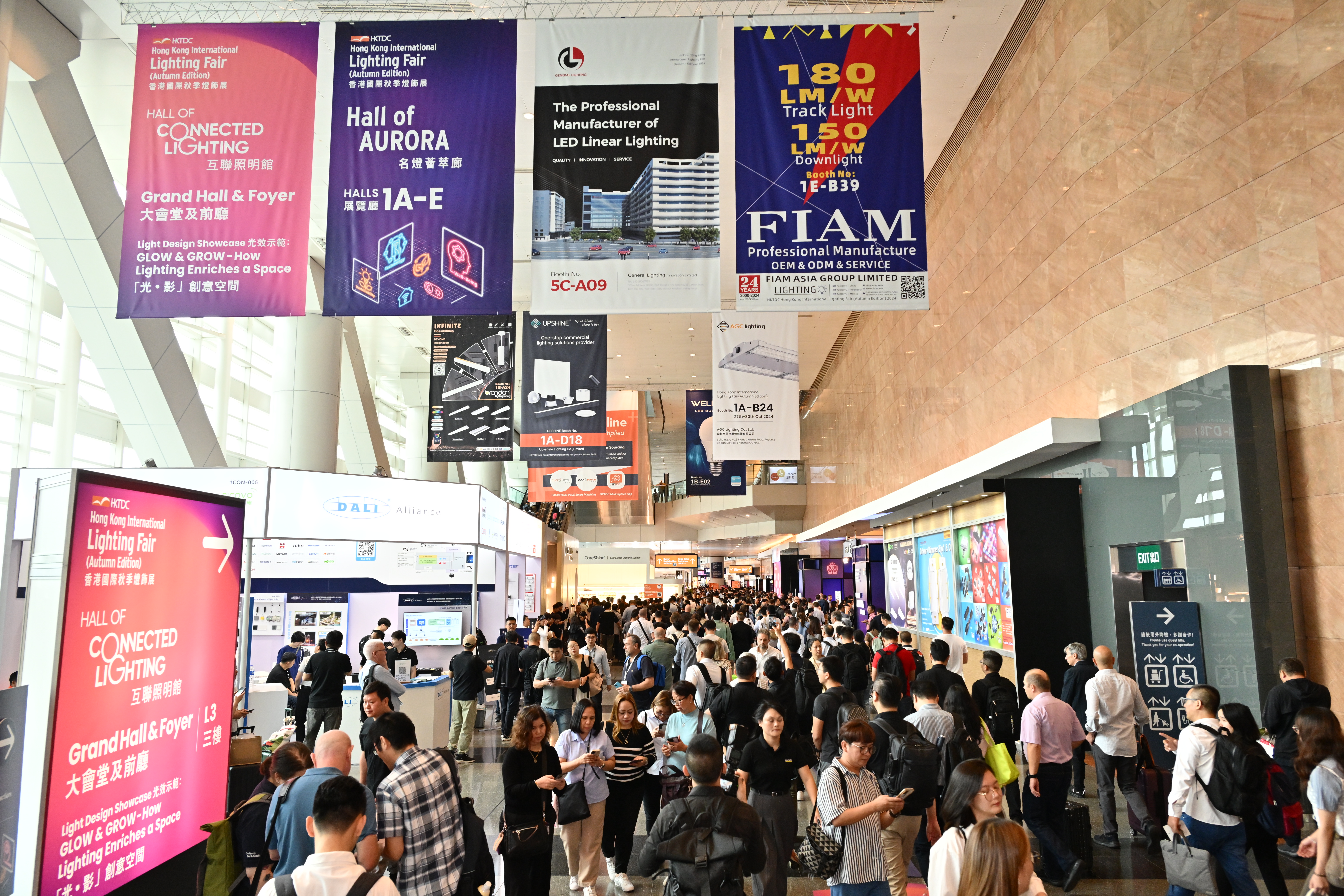 ส่องนวัตกรรมแสงสว่างจากเอเชียในงาน HKTDC Hong Kong International Lighting Fair และ Outdoor & Tech Light Expo 2025