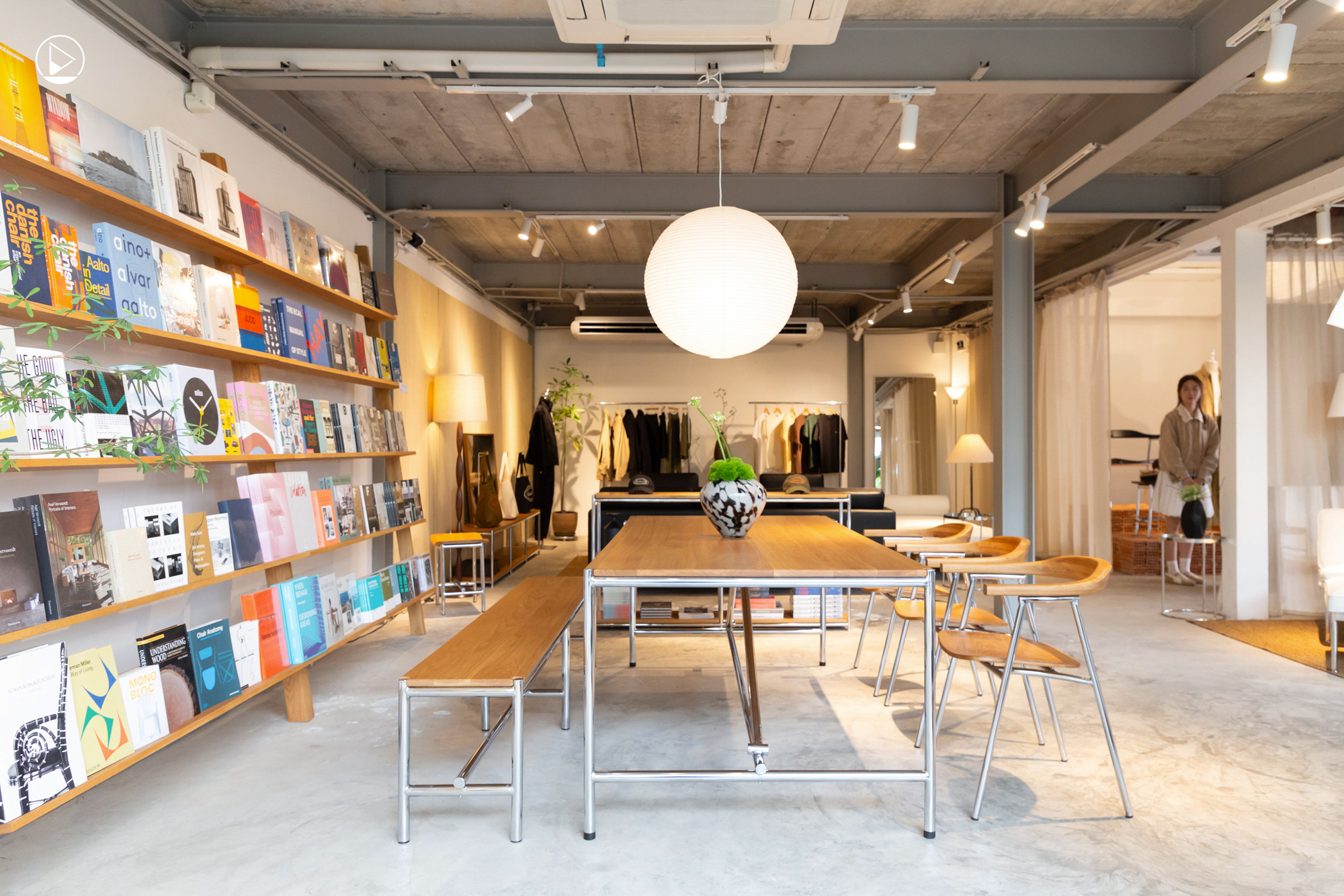 Flo x Madmatter Studio นิยามใหม่ของ ‘Modern Carpenter’ เมื่องานไม้และเสื้อผ้าคือเรื่องเดียวกัน