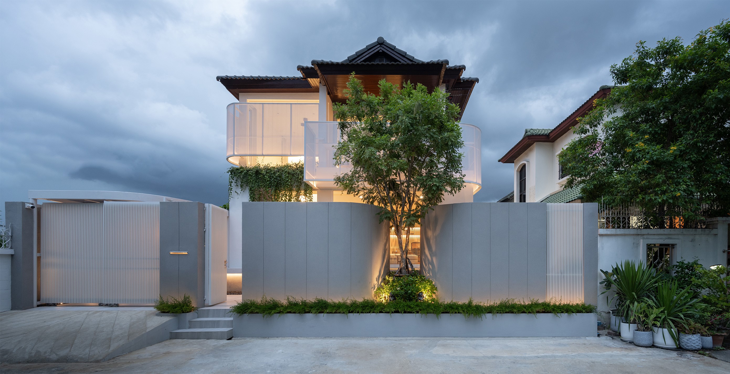 Reborn House รีโนเวทบ้านหลังเก่า สู่สเปซใหม่ร่วมสมัย ใจกลางบริบทเมือง